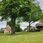 Oda ve Kahvaltı Domaine De Montvianeix