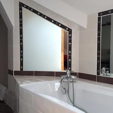 Domaine De Montvianeix לינה וארוחת בוקר