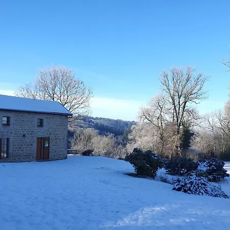 לינה וארוחת בוקר Domaine De Montvianeix Saint-Victor-Montvianeix