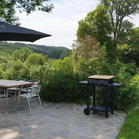 לינה וארוחת בוקר Domaine De Montvianeix Saint-Victor-Montvianeix